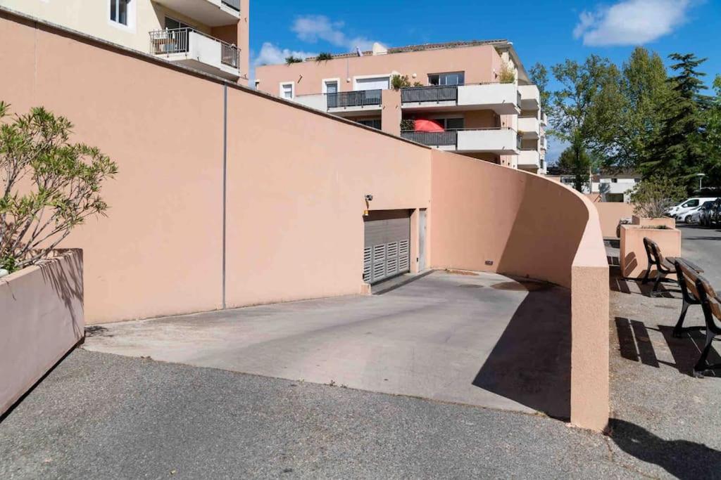 Appartement Avignon Garage-Spacieuse Terrasse Exterior foto